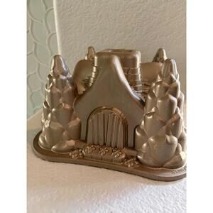 Nordic Ware Hansel & Gretel Fairy Tale Cottage 3D Bundt Cake Pan 10 Cup USA